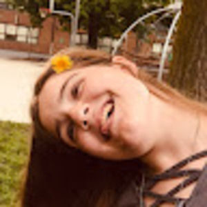 Meet your Posher, Abigail